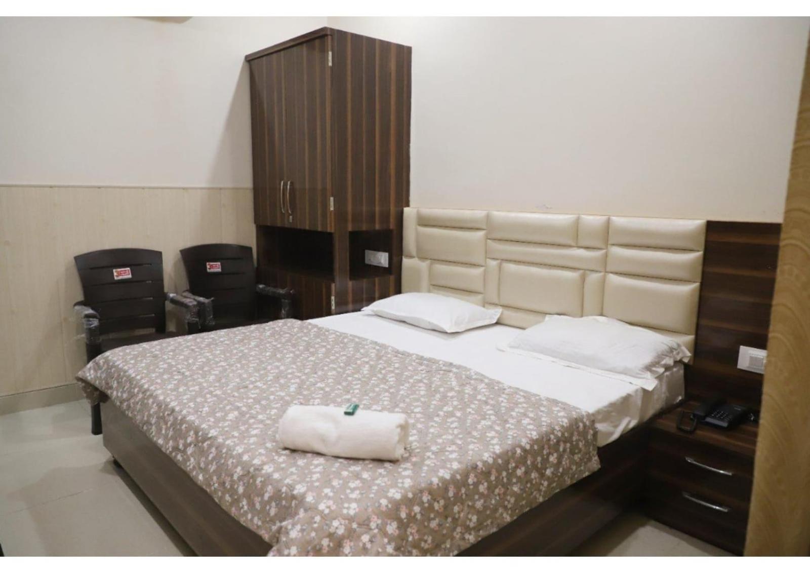 Rk Lodge อัมริตสา ภายนอก รูปภาพ