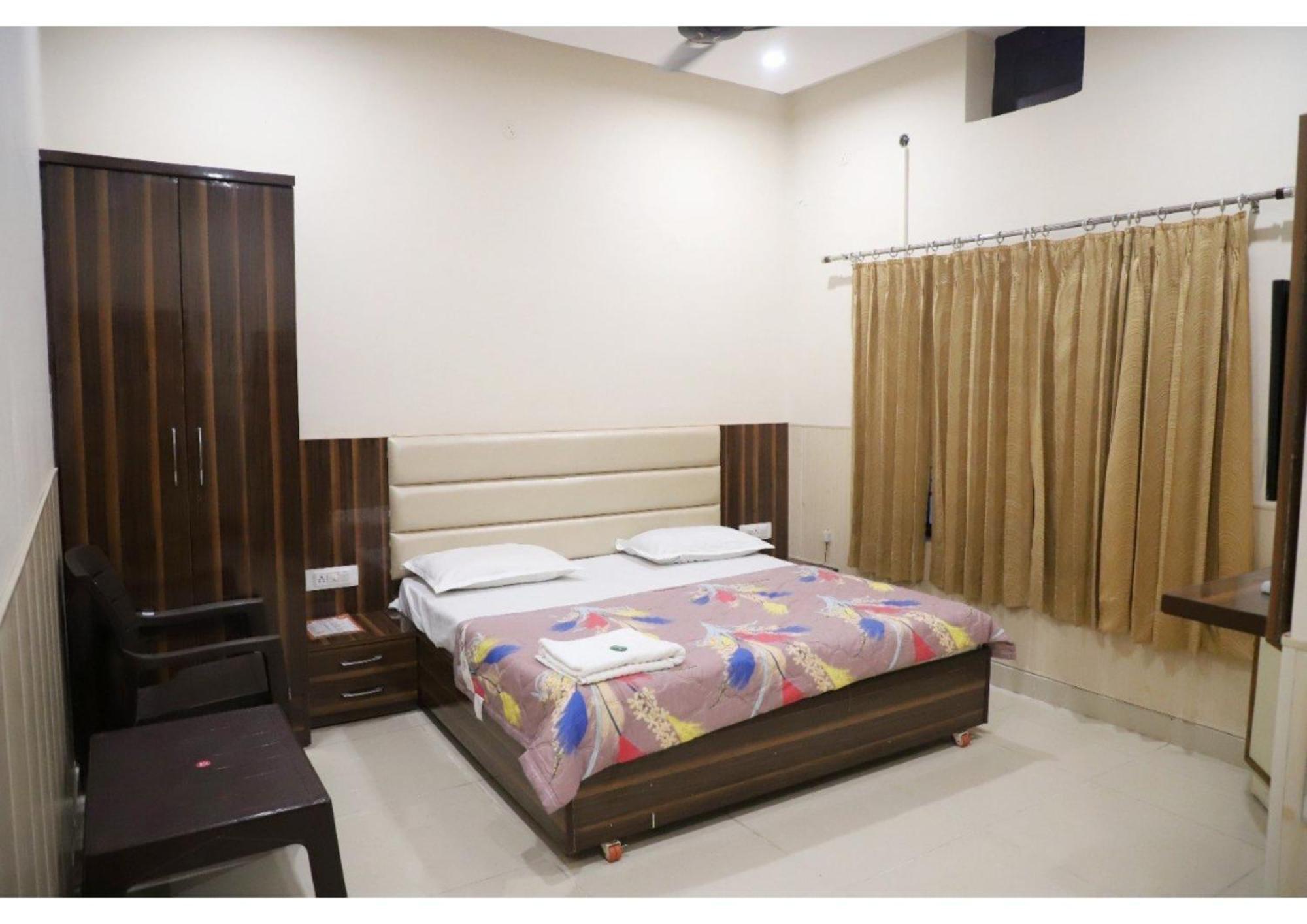 Rk Lodge อัมริตสา ภายนอก รูปภาพ